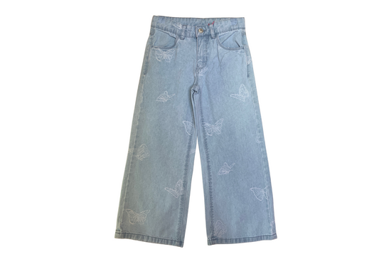Jeans mit Schmetterlingen